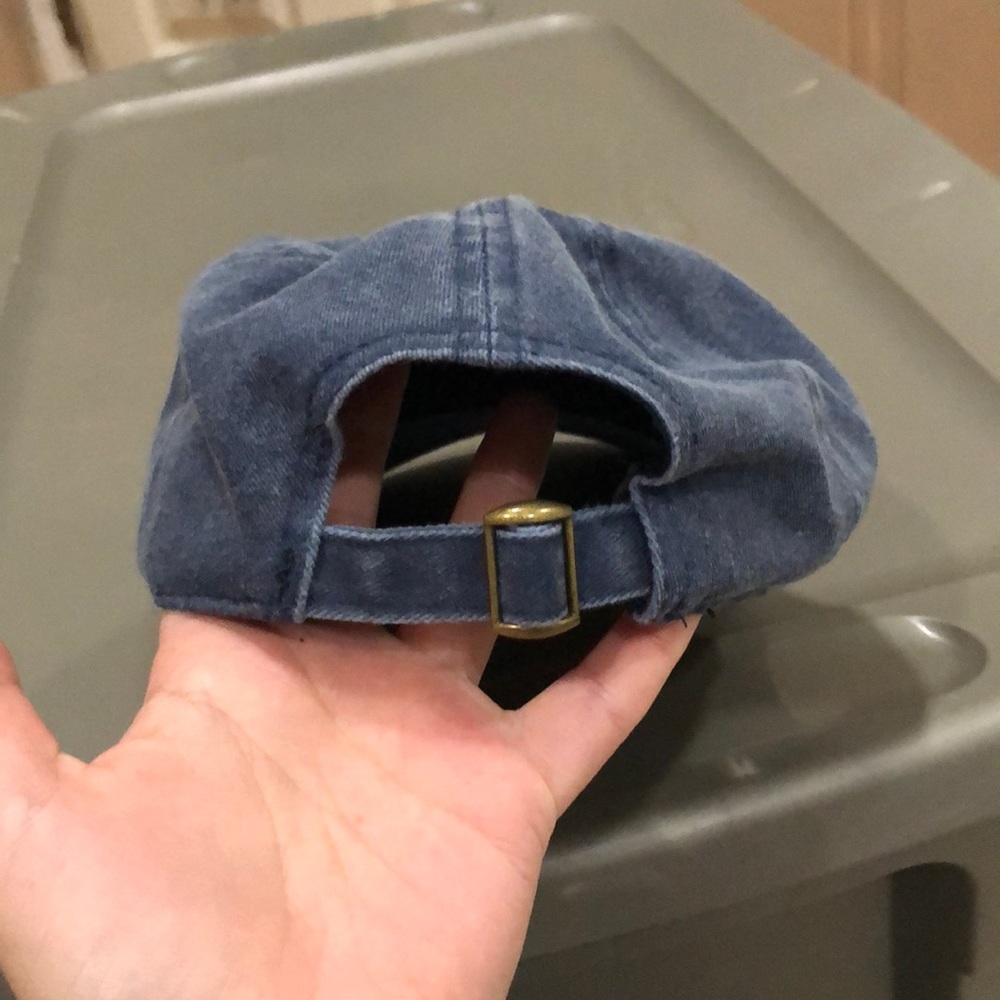 Baseball cap - Picture 3 of 3